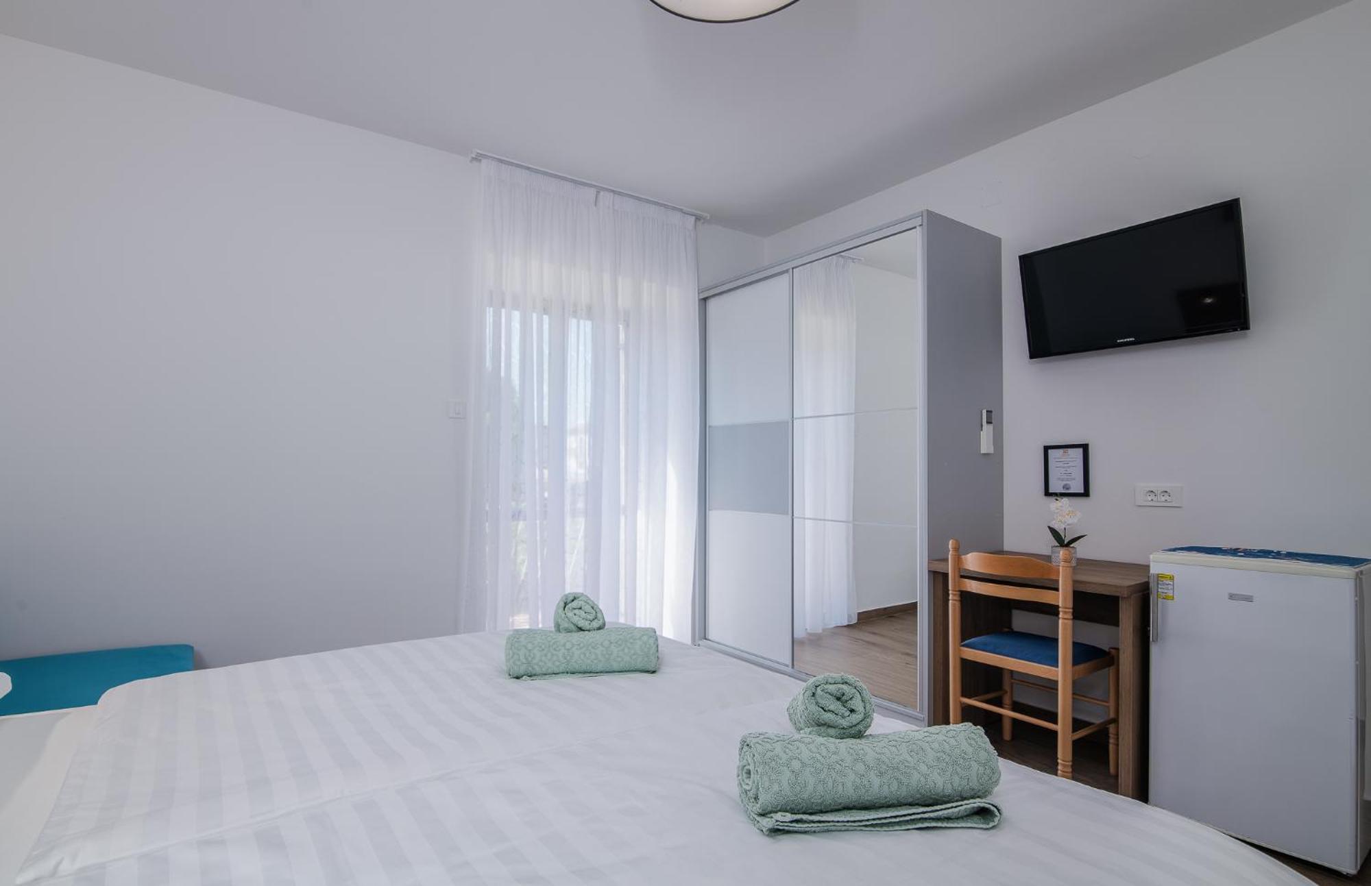 B&B Segulja Малинска Экстерьер фото